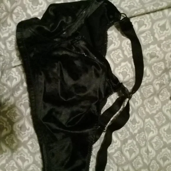 Bras - Picture 6 of 7